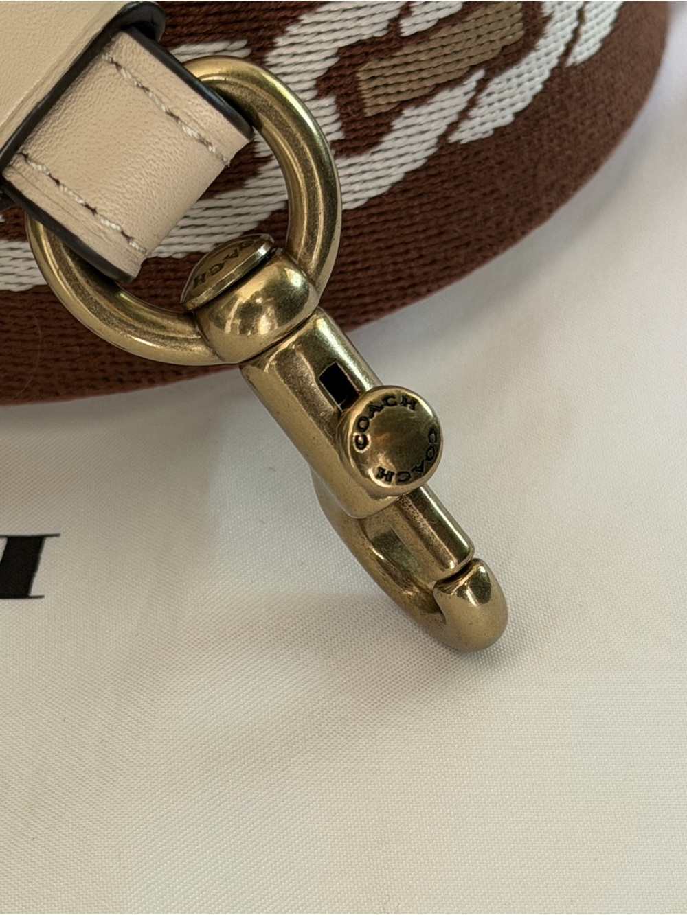 COACH Novelty Adjustable Reversible Guitar Shoulder Strap Brown Chalk Leather - Picture 5 of 16